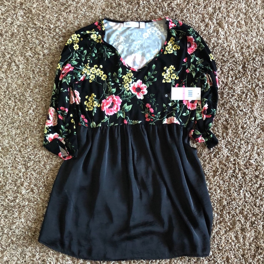Maternity Top size Large